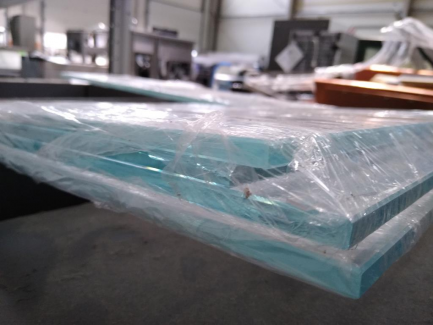 Zdjęcie przedmiotu: Wiosenne obniżki| Prowizja 0% A set of display cabinets (Two-door closed cabinet 1200x330x960mm - 4 pcs., Glass shelves 400x600 - 4 pcs., Glass shelves 1400x300 - 2 pcs.)