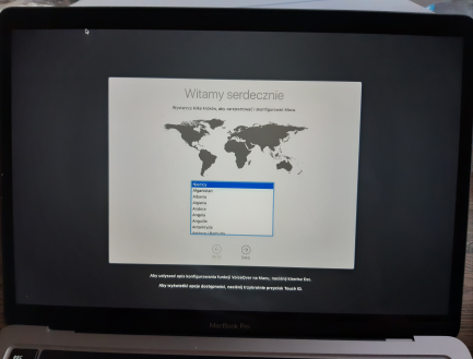 Zdjęcie przedmiotu: Laptop / Notebook Apple MacBook Pro 13" z Touch Bar, 4-rdzeinowy Intel Core i5 1.4 GHz , 8 gen, RAM 8 GB, dysk 512GB SSD kod producenta: MXK52ZE/A z akcesoriami