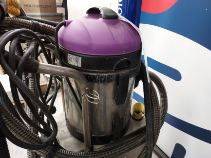 Zdjęcie przedmiotu: Steam cleaner with vacuum cleaner VERONA FCR 3.65kW