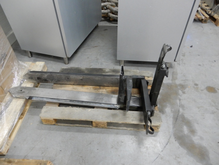 Zdjęcie przedmiotu: STILL FM-X 25 high forklift truck serial no. 511905F00130