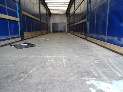 Zdjęcie przedmiotu: KRONE SD curtain semi-trailer