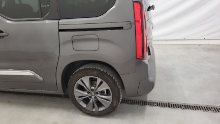 Zdjęcie przedmiotu: Toyota Proace City Verso 1.2 D-4T Family