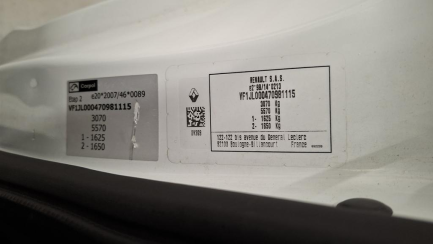 Zdjęcie przedmiotu: RENAULT/CARPOL Trafic Combi 2.0 dCi L2 Equilibre E6d 3.1t