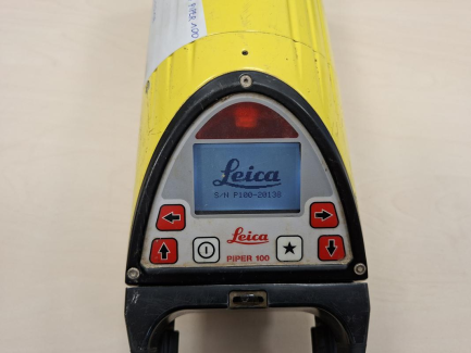 Zdjęcie przedmiotu: Laser rurowy LEICA PIPER 100 wykorzystywany do układania rur, budowy sieci sanitarnych, kontroli spadk&oacute;w. 