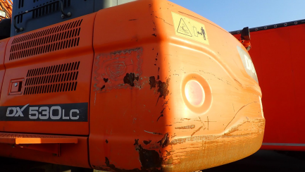 Zdjęcie przedmiotu: DOOSAN Infracore Co., Ltd. DX530LC-3 tracked excavator