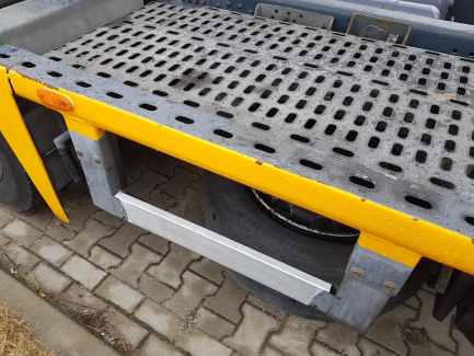 Zdjęcie przedmiotu: PACKAGE AUCTION SCANIA P 380 LB4x2 MLB + Silver Car trailer SRBU 62