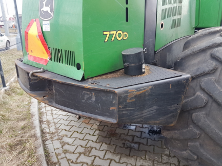 Zdjęcie przedmiotu: Harvester John Deere 770D