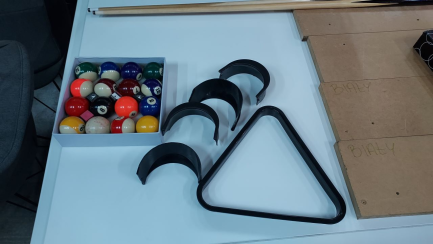 Zdjęcie przedmiotu: Room equipment - furniture