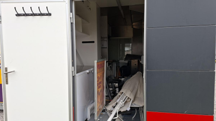 Zdjęcie przedmiotu: AM AM KEBAB TENSA TE22 food trailer