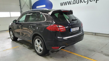 Zdjęcie przedmiotu: Porsche Cayenne Platinum Edition