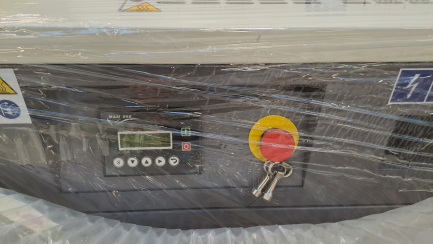 Zdjęcie przedmiotu: LUFT 1000 screw compressor + IZBERG N10S refrigeration dryer + KP-500-11 vertical expansion tank