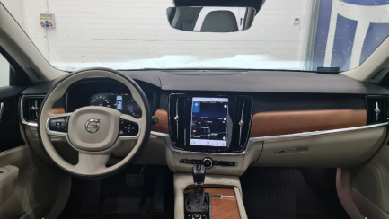 Zdjęcie przedmiotu: Volvo V90 D4 Momentum Pro aut
