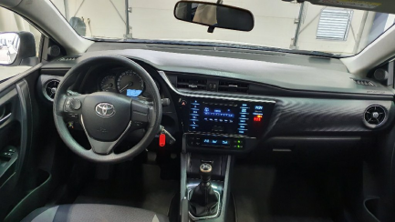 Zdjęcie przedmiotu: Toyota Auris Hatchback