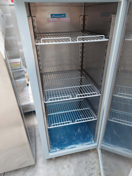 Zdjęcie przedmiotu: Szafa chłodnicza Krosno-Metal Refrigerator AHKMN0690001 700L