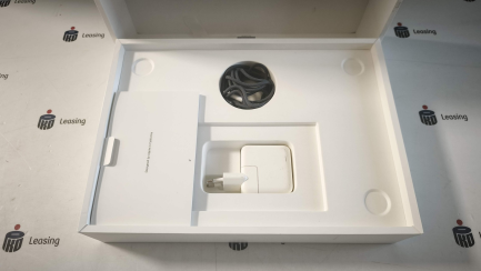Zdjęcie przedmiotu: Ноутбук / Лептоп Apple MacBook Air 13 M3 / 8 ГБ / 256 ГБ, виробничий код MRXV3ZE/A