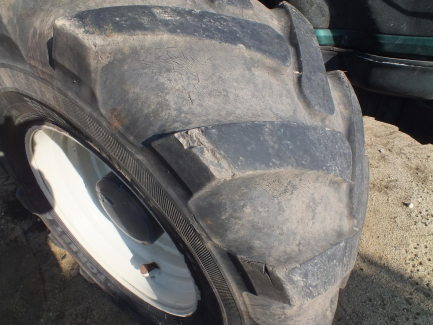 Zdjęcie przedmiotu: VALTRA T213 VERSU agricultural tractor