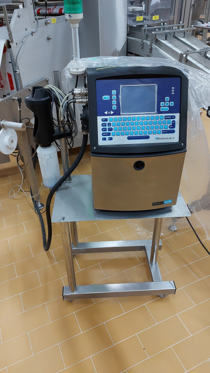 Zdjęcie przedmiotu: Automatic machine for packing butter into TREPKO 822 cubes and collective packing cubes into boxes TREPKO 710