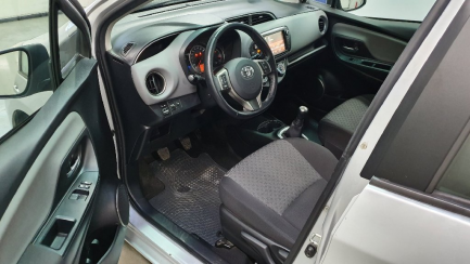 Zdjęcie przedmiotu: Toyota Yaris Hatchback 1.0 Premium