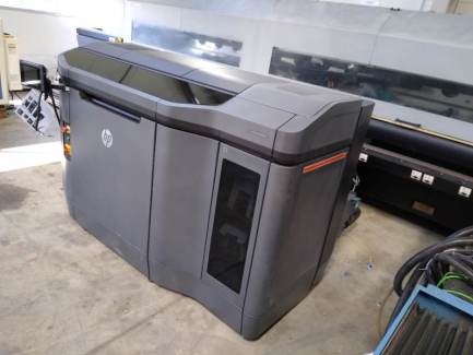 Zdjęcie przedmiotu: HP Jet fusion 4200 3d printer demo