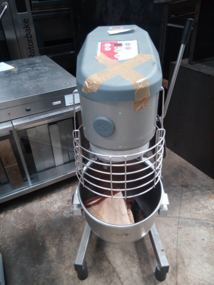 Zdjęcie przedmiotu: GASTRONOMIC EQUIPMENT