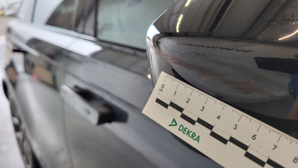 Zdjęcie przedmiotu: RANGE ROVER VELAR 3.0 D300 mHEV Dynamic HSE