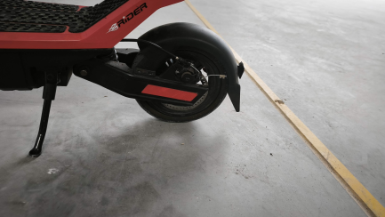 Zdjęcie przedmiotu: RIDER RS Sport Electric Scooter Black and Red