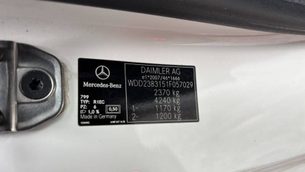 Zdjęcie przedmiotu: Mercedes-Benz E 220 d 238 AMG 4Matic