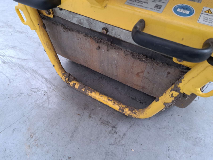 Zdjęcie przedmiotu: Однобарабанний каток Bomag BW55e з ручним керуванням