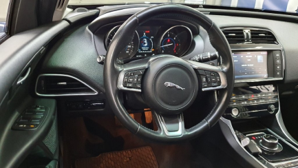 Zdjęcie przedmiotu: Jaguar Xe 2.0 D AWD Prestige aut