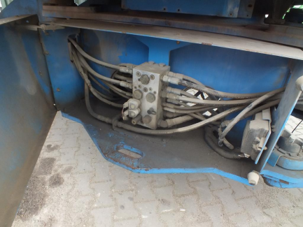 Zdjęcie przedmiotu: GENIE Z 135/70 articulated petrol platform