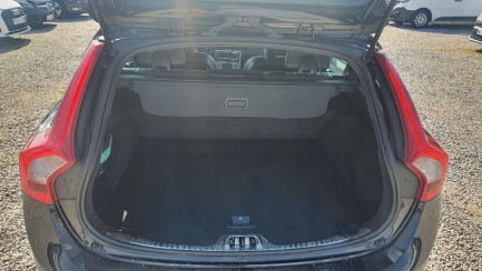 Zdjęcie przedmiotu: Volvo V60 T2 momentum aut