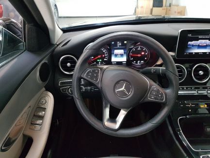 Zdjęcie przedmiotu: Mercedes-benz C200