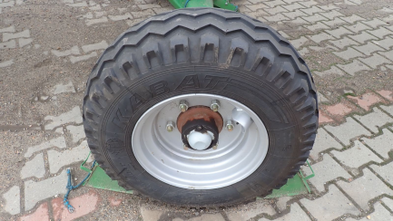 Zdjęcie przedmiotu: JOHN DEERE T660 T600 harvester with HEDER 625R / 625R