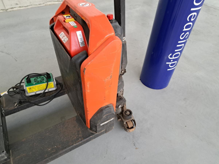 Zdjęcie przedmiotu: Wózek paletowy elektryczny BT Tyro LHE130