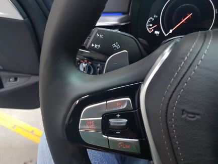 Zdjęcie przedmiotu: Bmw 540I XDRIVE sedan