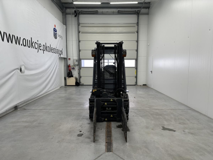 Zdjęcie przedmiotu: Вилочний навантажувач TOYOTA 02-8FGF25 + поворотний захват KAUP