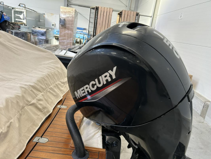 Zdjęcie przedmiotu: Ł&oacute;dź motorowa VTS FLYING SHARK 7.7