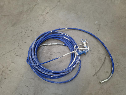 Zdjęcie przedmiotu: Agregat malarsko-szpachlarski GRACO MARK V STANDARD + Zbiornik na materiał GRACO 287987