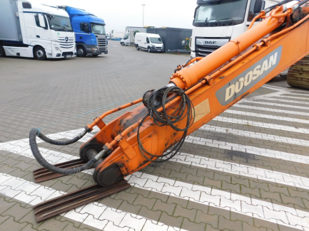 Zdjęcie przedmiotu: DOOSAN DX530LC-3 tracked excavator