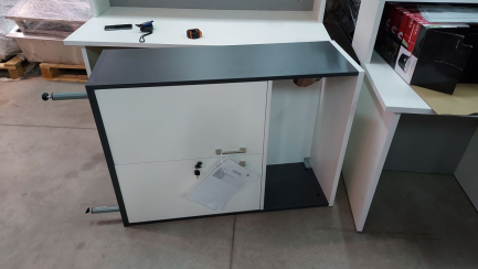 Zdjęcie przedmiotu: Room equipment - furniture