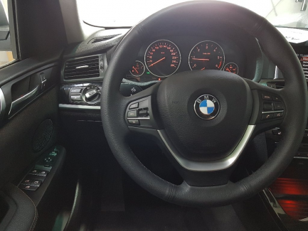 Zdjęcie przedmiotu: Bmw X3  sDrive18d xLine aut