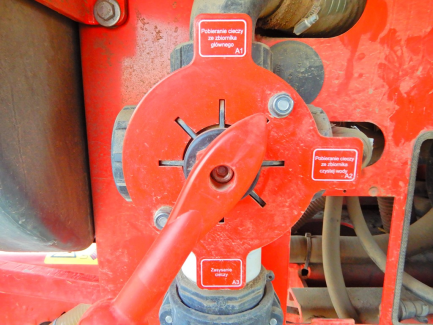 Zdjęcie przedmiotu: KVERNELAND GROUP IXTRACK C60 trailed sprayer