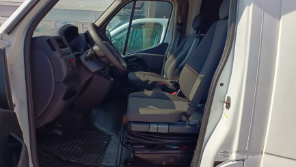 Zdjęcie przedmiotu: RENAULT/GRUAU Master FWD 2.3 dCi L3H1 Pack Clim S&S+E E6 3.5t