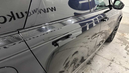 Zdjęcie przedmiotu: Land Rover Range Rover Velar 2.0 Si4 S