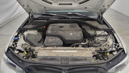 Zdjęcie przedmiotu: BMW 318i Sport Line aut