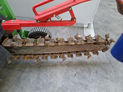 Zdjęcie przedmiotu: KOPARKA ŁAŃCUCHOWA LASKI TR-60/13HC Honda GX390 8,7 kW