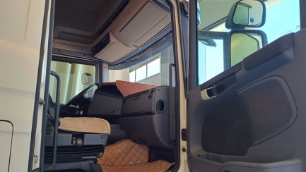 Zdjęcie przedmiotu: SCANIA R450 LA 4x2 HNA Highline SCR E6 19.0t DR zatrzymany elektronicznie Cepik informacja o odczycie przebiegu 