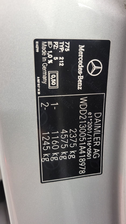 Zdjęcie przedmiotu: Mercedes-benz E 220 d 4-Matic 9G-TRONIC