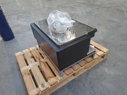 Zdjęcie przedmiotu: Кавоварка CREM EBEE-D82B-22AR 2-х групова