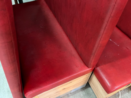 Zdjęcie przedmiotu: A set of restaurant furniture